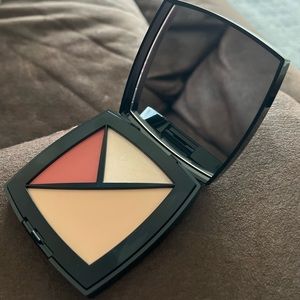 CHANEL Palette Essentielle